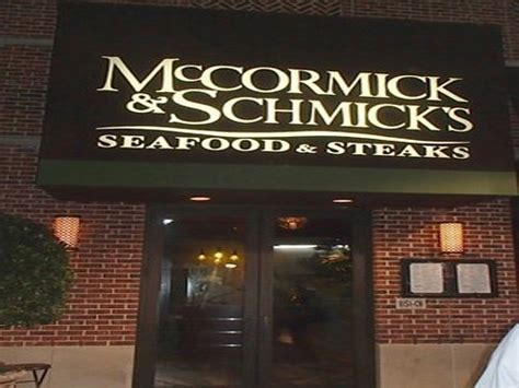 Join the Happy Hour at McCormick & Schmicks in Houston, TX 77056