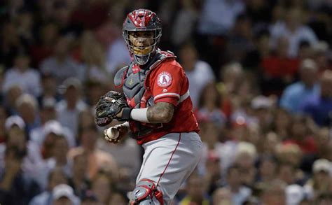 Astros to acquire catcher Martin Maldonado from Angels