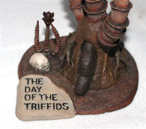 The Day of the Triffids (1962) - The Doctor's Model Mansion