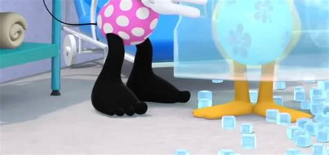 Minnie and daisy feet scene 2 part 3 by Romanceguy on DeviantArt