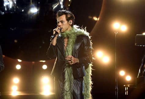 Grammys 2021: Harry Styles Served Major Internet Boyfriend Vibes During His Performance | Glamour