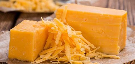 Queso Cheddar: Historia, Elaboración, Recetas, Características y Más!