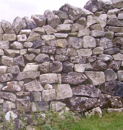 File:Dry stone wall Gordale 08.JPG - Wikipedia