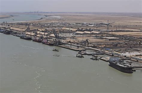 Iraq moves 13 ‘highly dangerous’ containers from Basra port – Middle ...