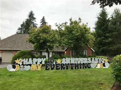 Happy Anniversary! - Yard Announcements