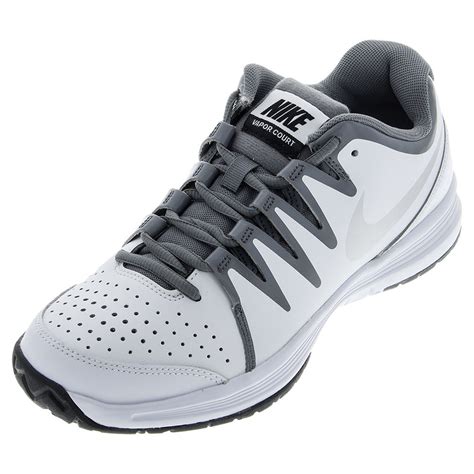 NIKE Women`s Vapor Court Tennis Shoes White