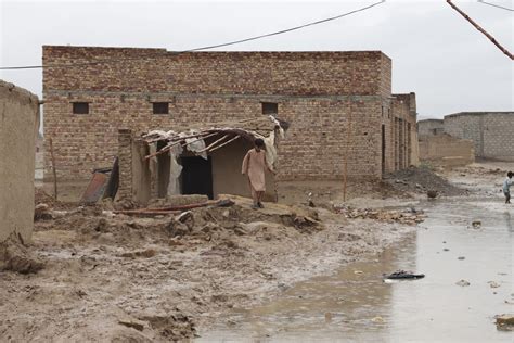 Floods in Pakistan cause massive devastation - CARE Climate Change