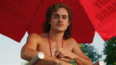 Stranger Things 3 Interview: Dacre Montgomery & Cary Elwes - That Shelf