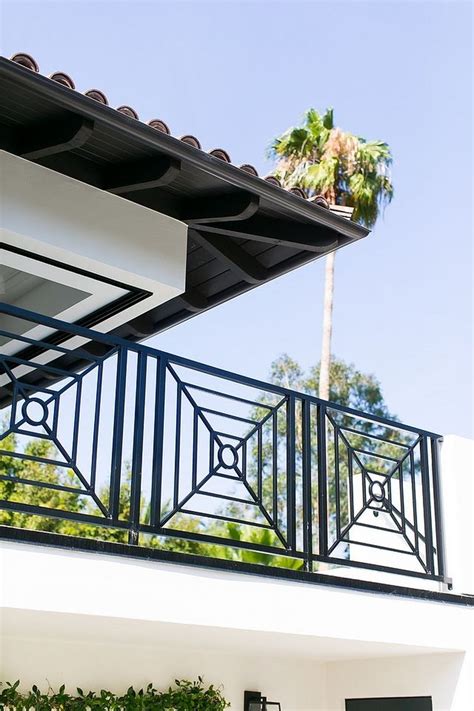 35 Awesome Balcony Railing Design Ideas To Beautify Your Exterior - MAGZHOUSE