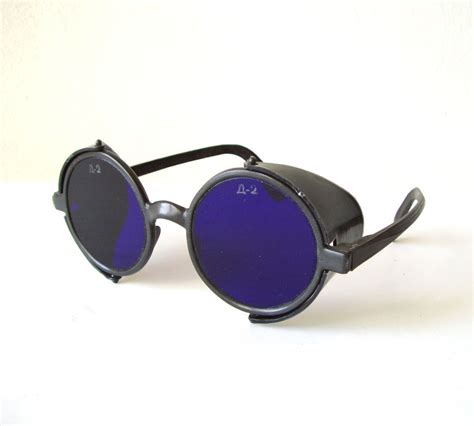 welding glasses - Sök på Google | Welding goggles, Vintage eye glasses, Blue glass