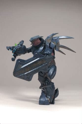 HALO 3 Hunter Deluxe Action Figure. | Dangerzone Collectibles Online Store