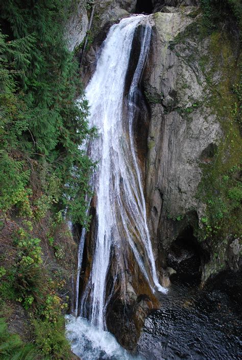 Twin Falls Trail | A Fun Hike For All Ages | Seattle Bloggers