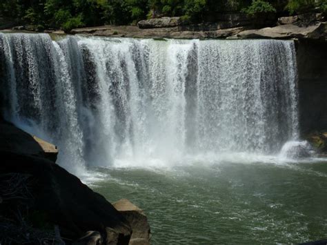 10 Kentucky Scenic Waterfall Hikes - State by State Travel