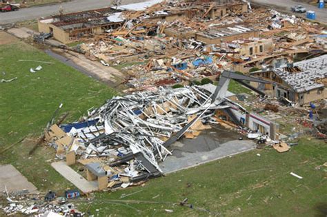 Greensburg Tornado - Photo 14 - CBS News