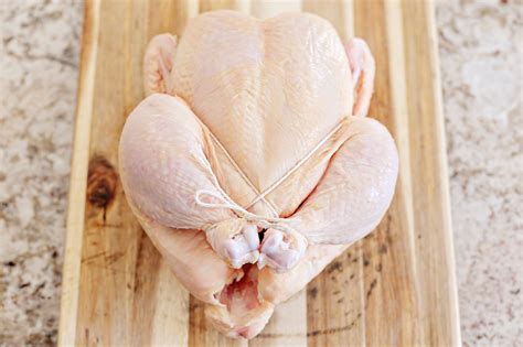 How to Truss a Chicken {or Turkey} | Brine chicken, Simply recipes, Chicken