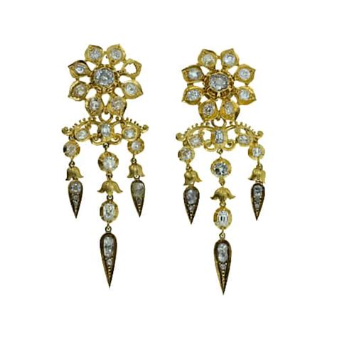 Chandelier Earrings - AJU