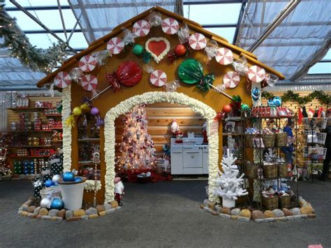 7 Inspiring Christmas Craft Fair Booths - Creative Income