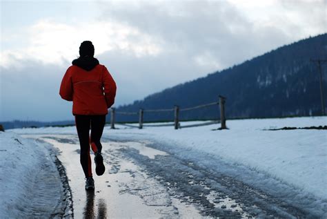 Winter Running Tips - What's Up, USANA?