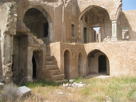 Kirkuk Citadel ruins, Iraq | Beautiful architecture, Citadel, Ruins