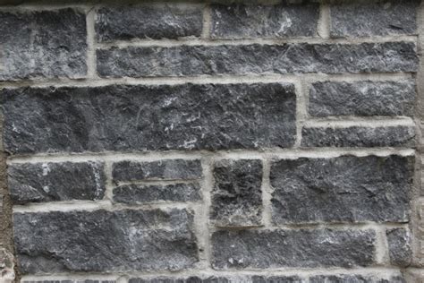 Limestone walling | Lantoom Quarry suppliers of natural cornish slate and granite building stone