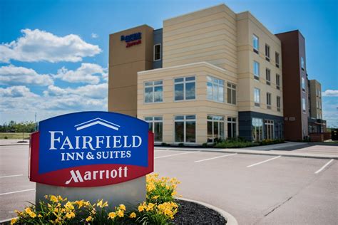 Moncton Hotel With Waterslide | Fairfield Inn & Suites Moncton