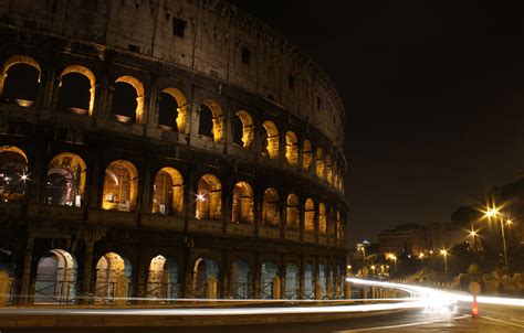 File:Colosseum at night with motion lights.JPG - Wikimedia Commons