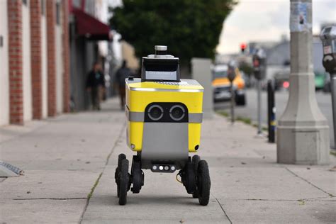 This would be a really great moment for food delivery robots.