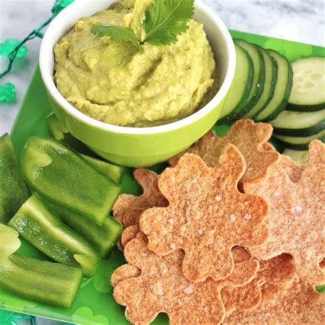 Avocado Hummus with Homemade Tortilla Chips | The Nutrition Adventure