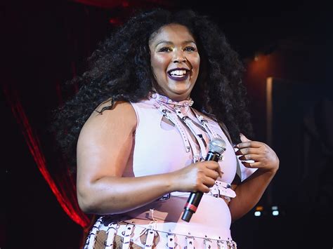 Body-Positive Singer Lizzo Doesn’t Care If You Call Her Fat | SELF