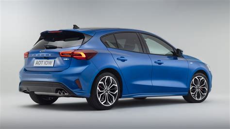 The new Ford Focus gets chintzier grilles and a wet zone | Top Gear