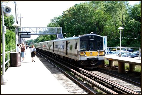 Queens Crap: LIRR stations losing ticket offices