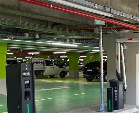 Smart Parking by HUB for the Merlata Bloom Shopping Mall