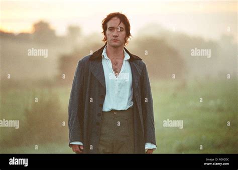 Pride and prejudice 2005 hi-res stock photography and images - Alamy