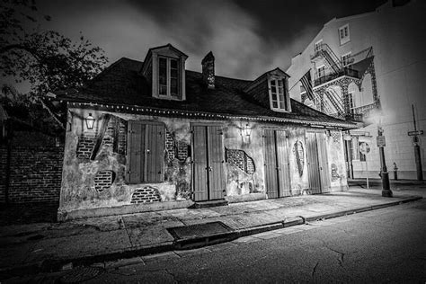 New Orleans Haunted & History Tour 2022 | Cool New Orleans