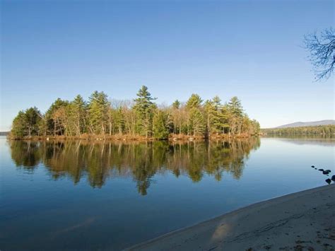 Lake Winnipesaukee Fly Fishing (An Angler's Guide) - Into Fly Fishing