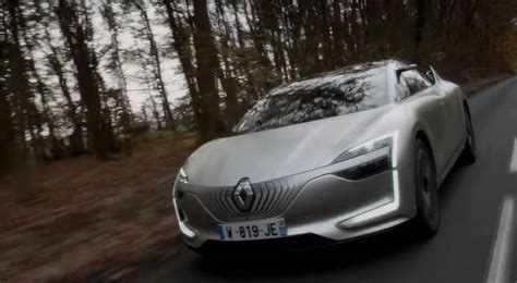 Self-Driving Cars News: Renault SYMBIOZ to Feature Level 4 Autonomous ...