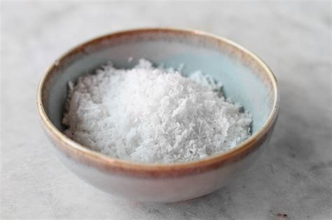 How to Make Coconut Flour With Flaked Coconut: 6 Steps