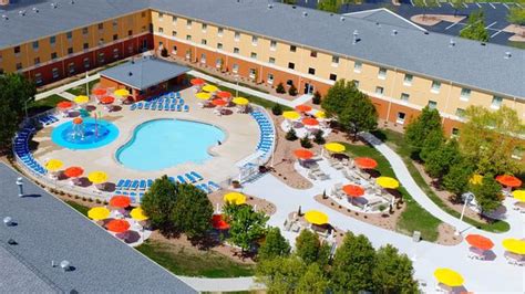 CEDAR POINT'S EXPRESS HOTEL - Updated 2018 Prices & Reviews (Sandusky ...