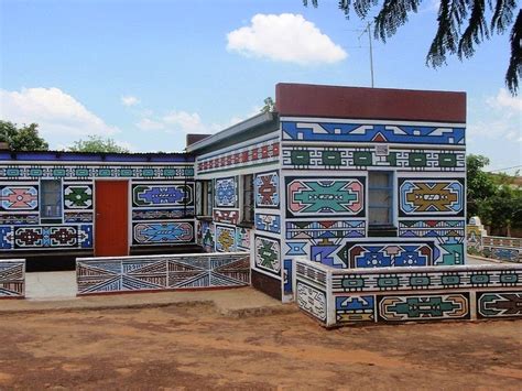 The Painted Houses of The Ndebeles | Amusing Planet