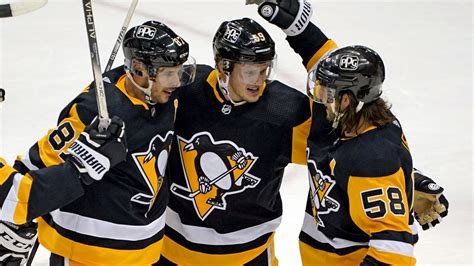 Penguins' Jake Guentzel week-to-week with upper-body injury