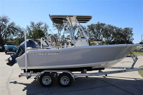 2023 KEY WEST BOATS 203FS CENTER CONSOLE Grey | VForce Marine Orlando