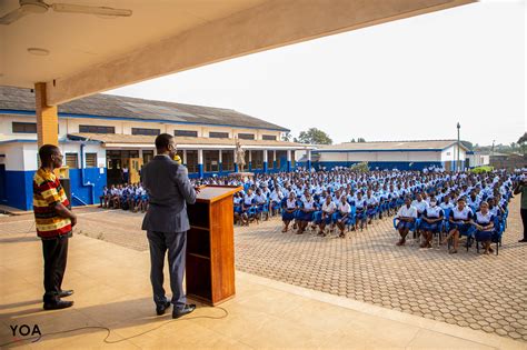 Minister Visits Labone SHS - Ministry of Education Ghana