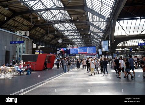 Zurich Main Train Station, Switzerland Stock Photo - Alamy