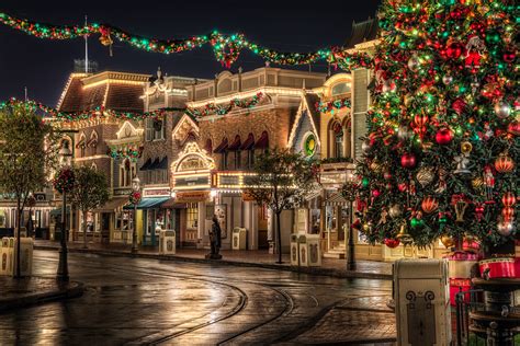 Christmas on Main Street | Merry Christmas to everyone, I ho… | Flickr