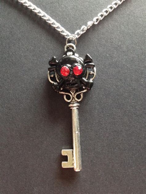 Black Skull Key Necklace by Juicythepear on DeviantArt