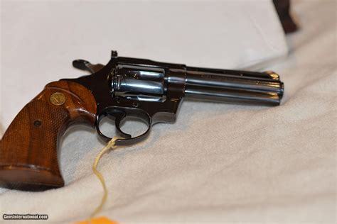 COLT Diamondback Revolver 4" Barrel .22 LR