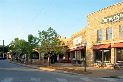 Mountain View: Town Square - Encyclopedia of Arkansas