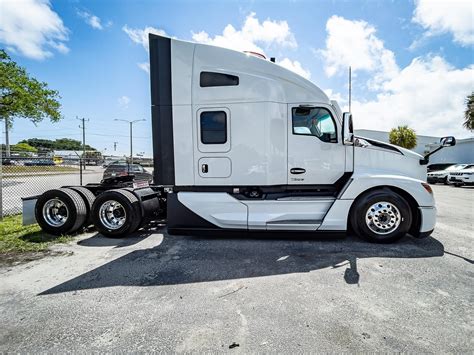 2022 Kenworth T680 For Sale in Fort Lauderdale, FL - Commercial Truck ...