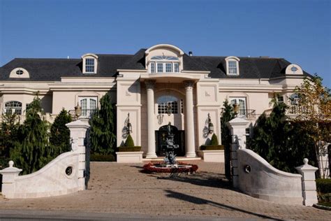 Paul Castellano House Staten Island | Cosa Nostra News: September 2015 | Mansions, New york ...