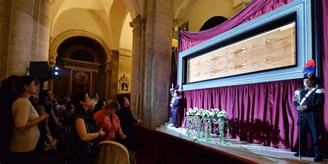 The Shroud Of Turin Goes On Display In Italian Cathedral | HuffPost